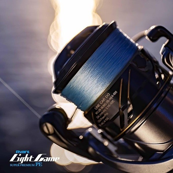 VARIVAS AVANI LIGHT GAME SUPER PREMIUM X4 X-Braid Line Natural Blue 150m