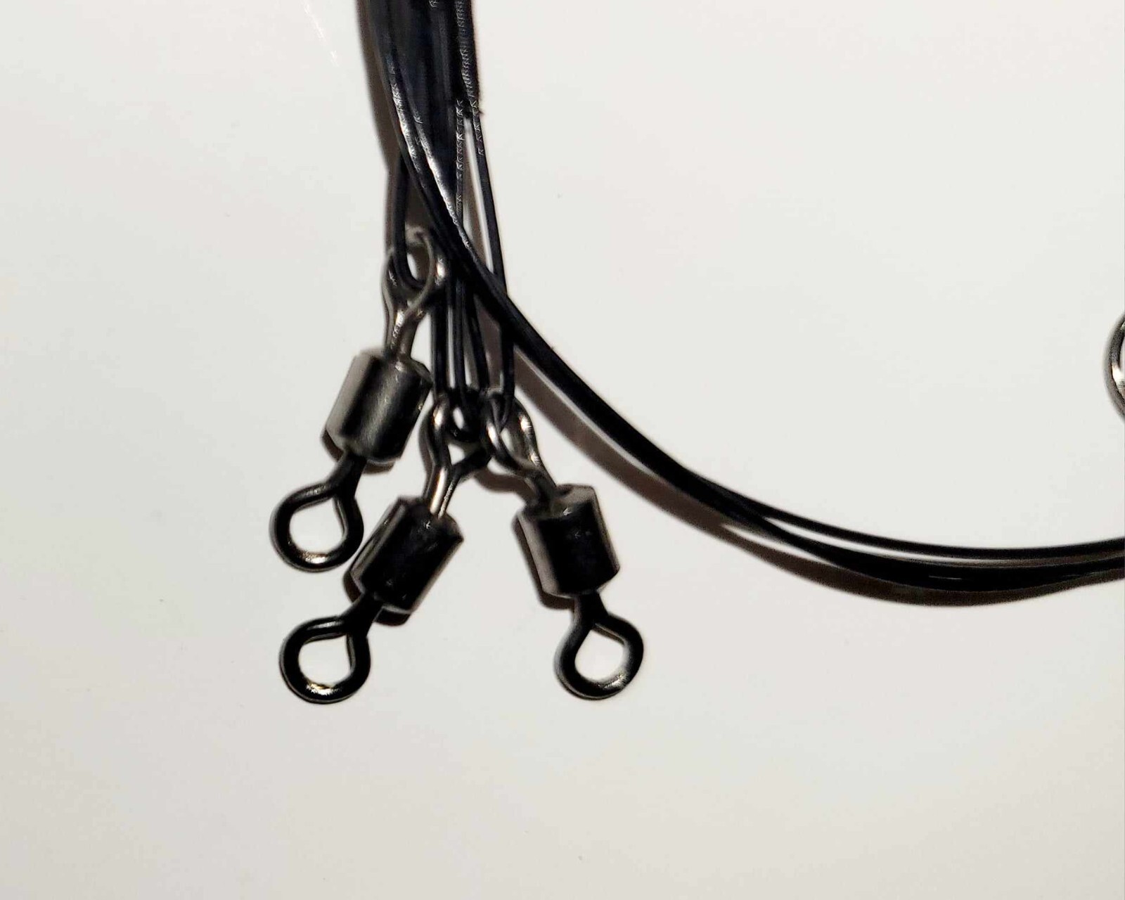 SS WIRE LEADERS 12″ 45 LB Black Nylon Coated swivel and clip bluefish